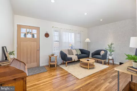 1039 Lebanon Rd, Manheim, PA 17545