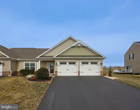 122 Canvasback Ln, Elizabethtown, PA 17022
