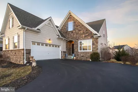 512 Royer Dr, Lancaster, PA 17601