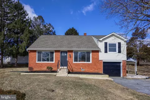 2709 Chapel Rd, Lancaster, PA 17603