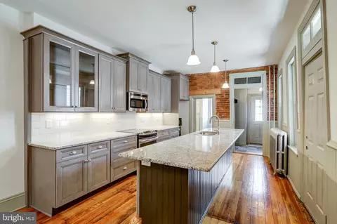 243 N 4th St, Columbia, PA 17512