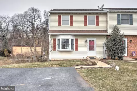 142 Gregg Cir, Ephrata, PA 17522