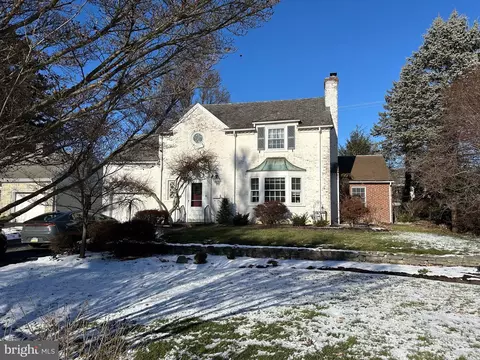 1211 Hillcrest Rd, Lancaster, PA 17603