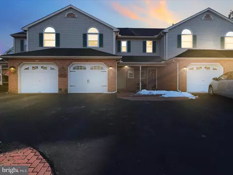 118 Pepperton Ct, Lititz, PA 17543 photo 4