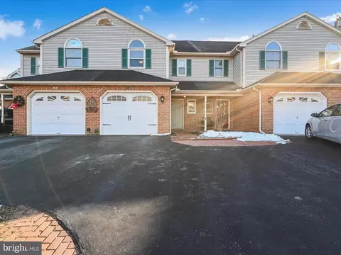 118 Pepperton Ct, Lititz, PA 17543 photo 3