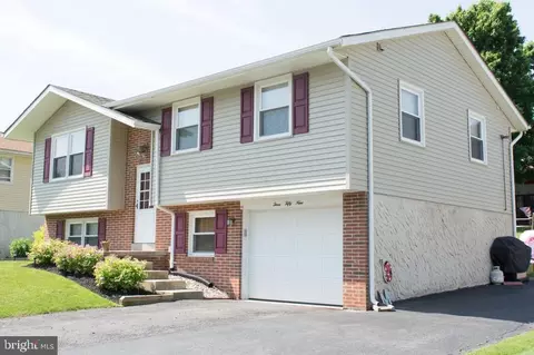 359 Jeff Ave, Ephrata, PA 17522