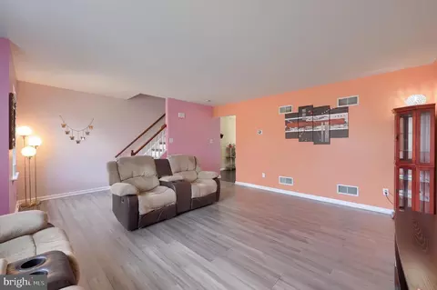 Entry Way - 401 Crosswinds Dr, Lititz, PA 17543 photo 5 of 6