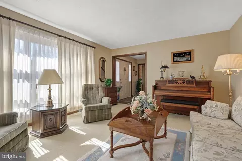 17 Buttonwood Dr, Lititz, PA 17543 photo 10