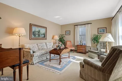 17 Buttonwood Dr, Lititz, PA 17543 photo 9