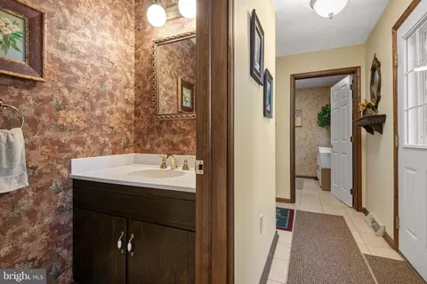 17 Buttonwood Dr, Lititz, PA 17543 photo 23