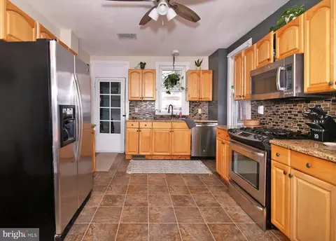 27 E Lincoln Ave, Lititz, PA 17543 photo 5