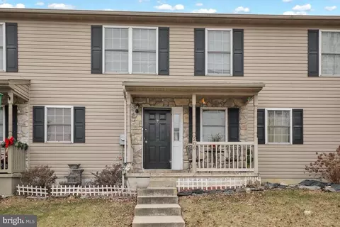 206 Perthshire Dr, Lancaster, PA 17603