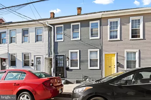 22 S 5th St, Columbia, PA 17512