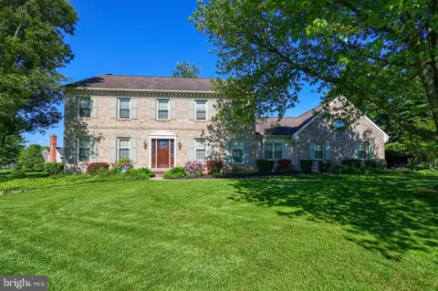 128 Hammersmith Ln, Lititz, PA 17543