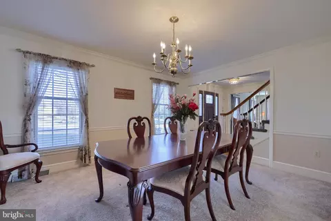 Dining - 128 Hammersmith Ln, Lititz, PA 17543 photo 1 of 8