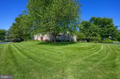 Exterior - 128 Hammersmith Ln, Lititz, PA 17543 photo 13 of 13