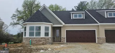 307 Murrycross Way #37, Millersville, PA 17551