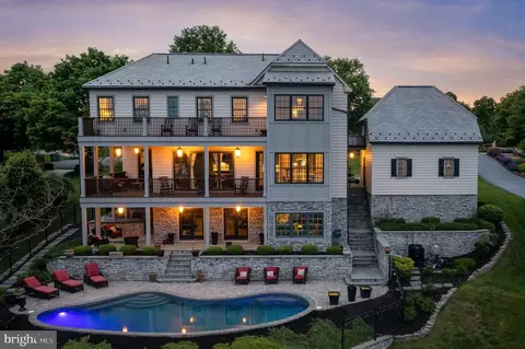 11 Oakwood Ln, Lititz, PA 17543