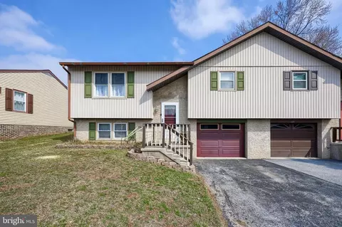 108 Marion Ter, Ephrata, PA 17522