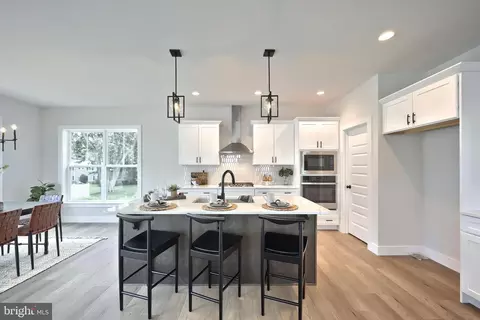 Kitchen - 35 Vista Ct, Lititz, PA 17543 photo 1 of 2