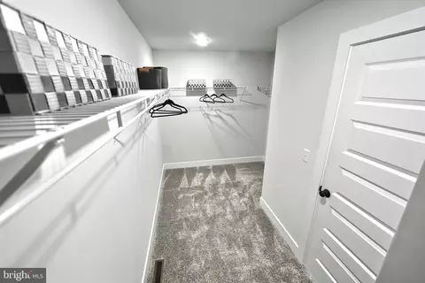 Entry Way - 35 Vista Ct, Lititz, PA 17543 photo 8 of 9