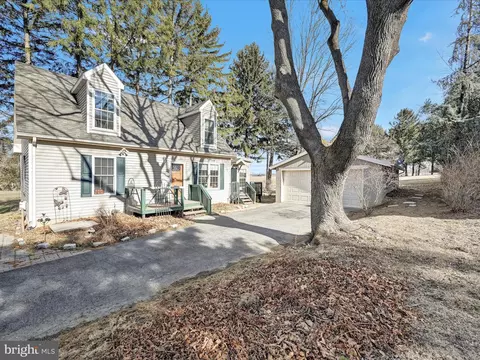 605 Water Edge Rd, Lititz, PA 17543 photo 4