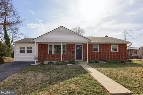 3 W Fairview Ave, Marietta, PA 17547