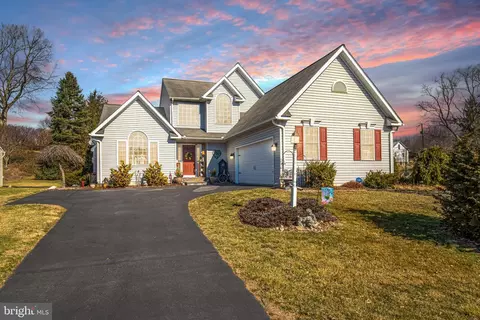 3601 Wildflower Ln, Mountville, PA 17554