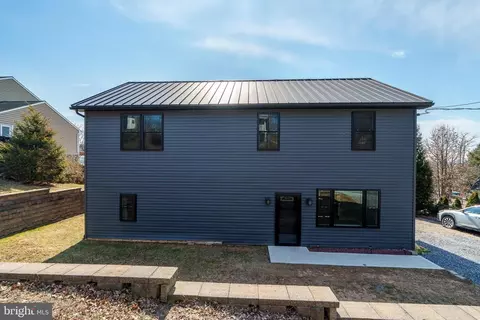 218 Summitville Rd, New Holland, PA 17557