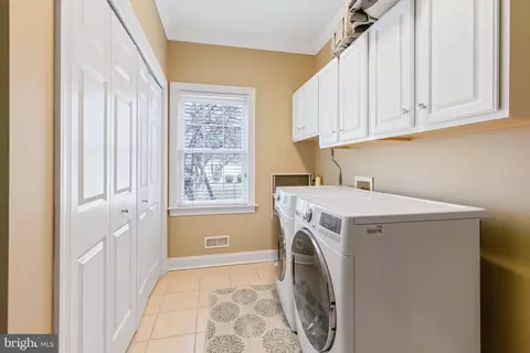 Other - 810 Woodfield Dr, Lititz, PA 17543 photo 6 of 12