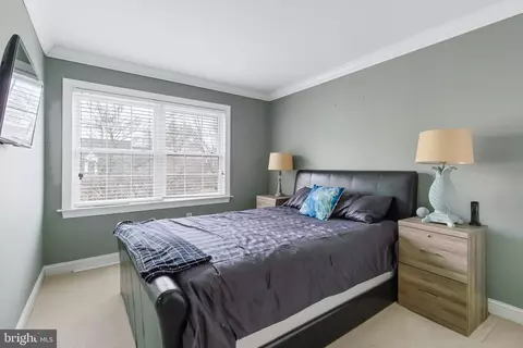 Bedroom - 810 Woodfield Dr, Lititz, PA 17543 photo 4 of 5