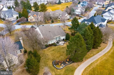 View/Area - 810 Woodfield Dr, Lititz, PA 17543 photo 1 of 5