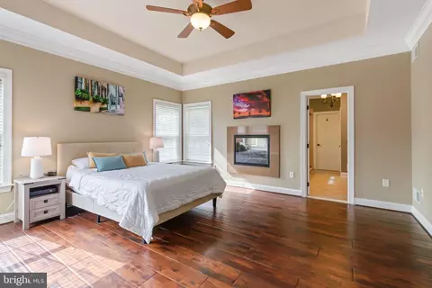 Bedroom - 810 Woodfield Dr, Lititz, PA 17543 photo 2 of 5