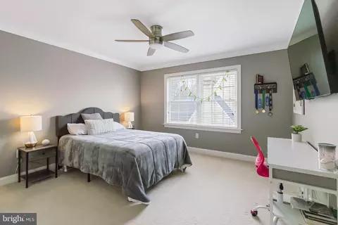 Bedroom - 810 Woodfield Dr, Lititz, PA 17543 photo 3 of 5