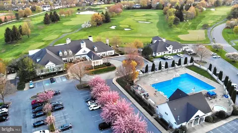 View/Area - 810 Woodfield Dr, Lititz, PA 17543 photo 5 of 5