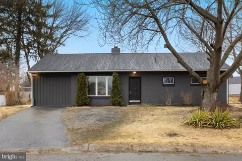 7 Cedarhurst Cir, Lancaster, PA 17603