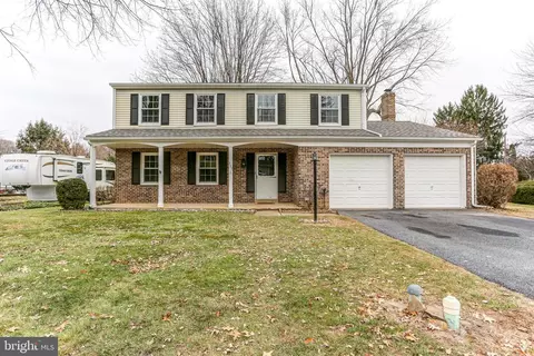 335 Longmeadow Rd, Lancaster, PA 17601