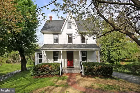 18 Baumgardner Rd, Lancaster, PA 17603