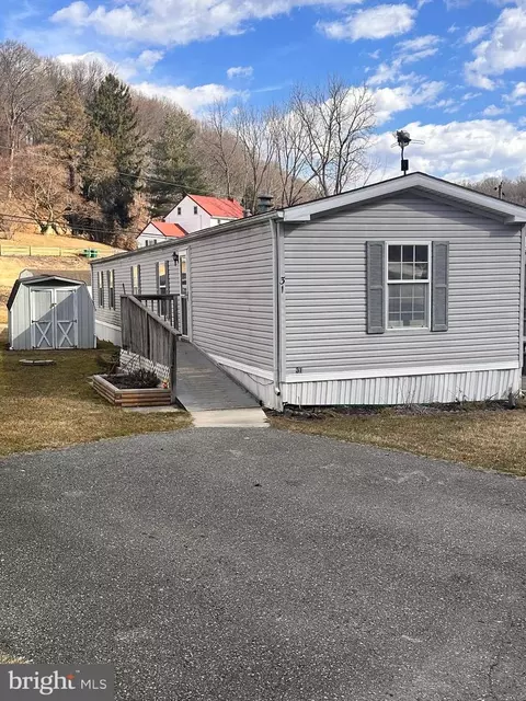 31 Parkview Dr, Willow Street, PA 17584