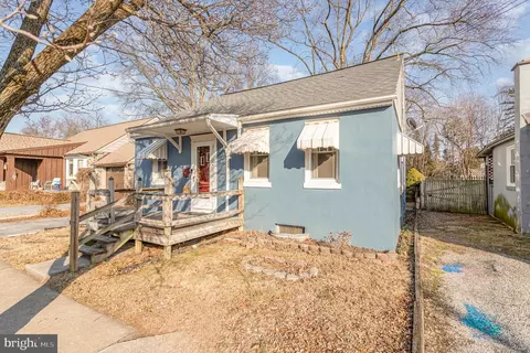 157 N Locust St, Lititz, PA 17543 photo 3