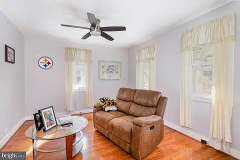 157 N Locust St, Lititz, PA 17543 photo 6