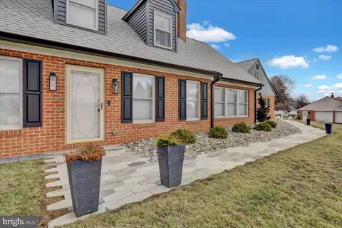 1507 E Newport Rd, Lititz, PA 17543 photo 3