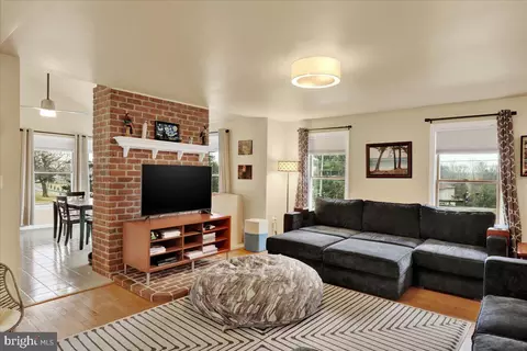 1507 E Newport Rd, Lititz, PA 17543 photo 6
