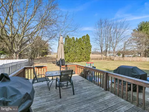 Exterior - 68 Robinhill Dr, Lititz, PA 17543 photo 5 of 7