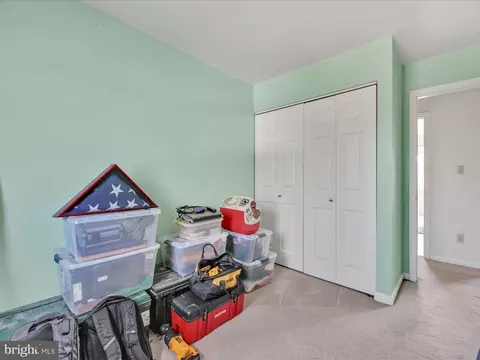Bedroom - 68 Robinhill Dr, Lititz, PA 17543 photo 7 of 8