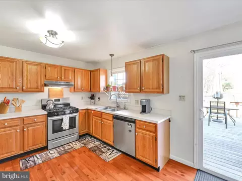 Kitchen - 68 Robinhill Dr, Lititz, PA 17543 photo 2 of 3