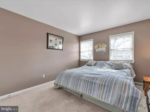 Bedroom - 68 Robinhill Dr, Lititz, PA 17543 photo 4 of 8