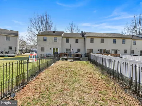 Exterior - 68 Robinhill Dr, Lititz, PA 17543 photo 7 of 7