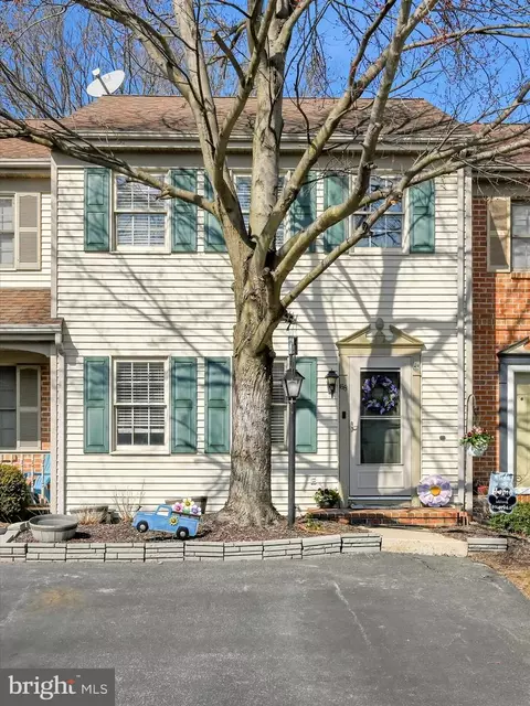 Exterior - 68 Robinhill Dr, Lititz, PA 17543 photo 2 of 7
