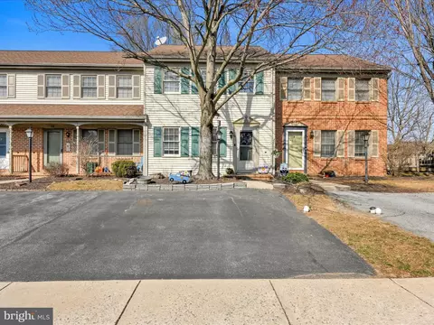 Exterior - 68 Robinhill Dr, Lititz, PA 17543 photo 3 of 7